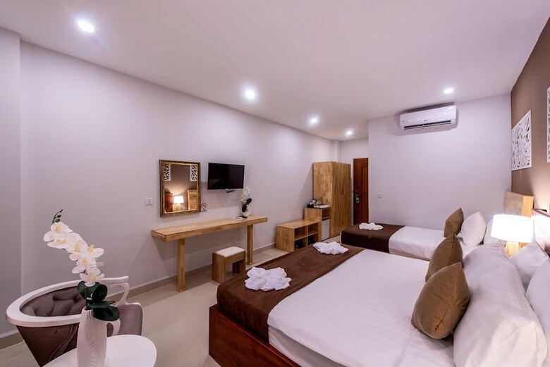 Double S Hotel