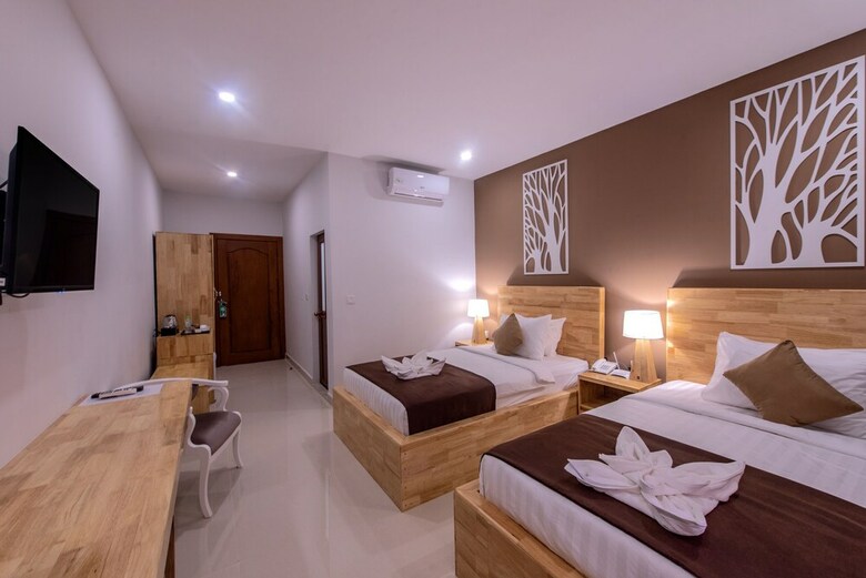 Double S Hotel