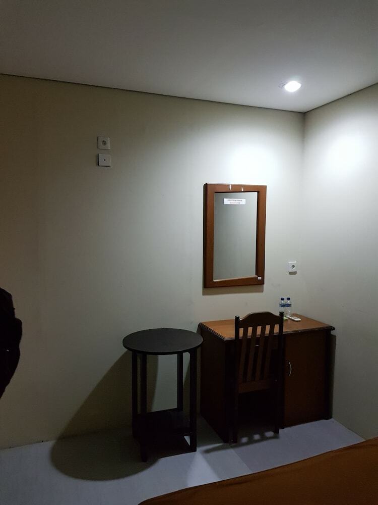 Hostal Oyo 761 Mahkota Intan Hotel