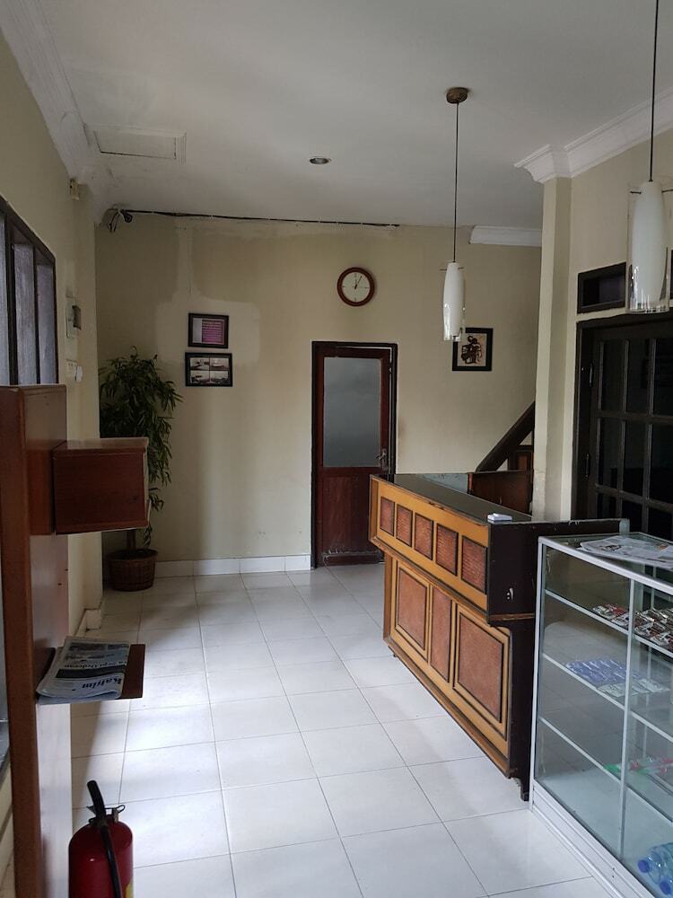 Hostal Oyo 761 Mahkota Intan Hotel