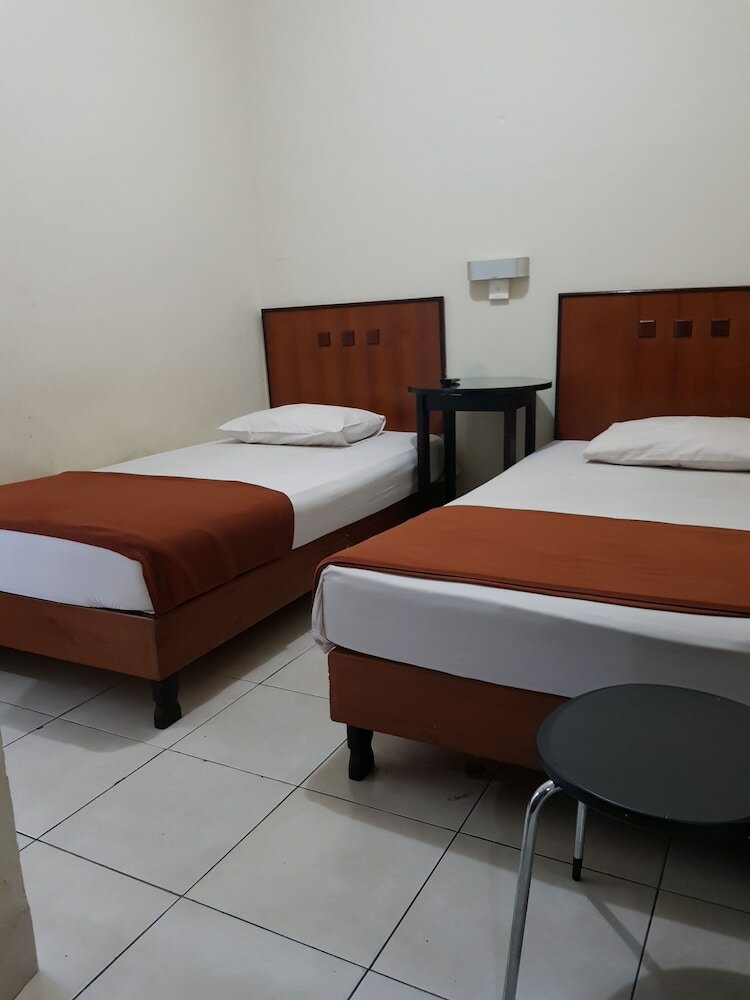 Hostal Oyo 761 Mahkota Intan Hotel