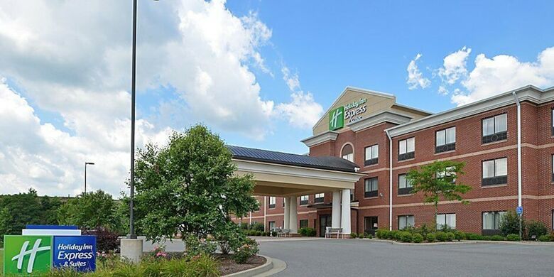 Hotel Holiday Inn Express & Suites Bridgeport