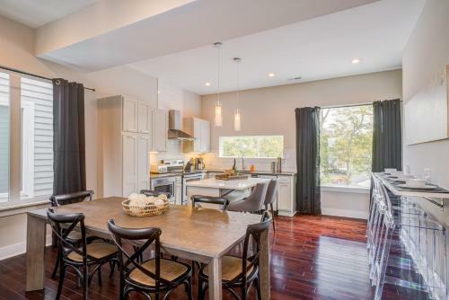 2nd Ave S Townhouse Unit C10