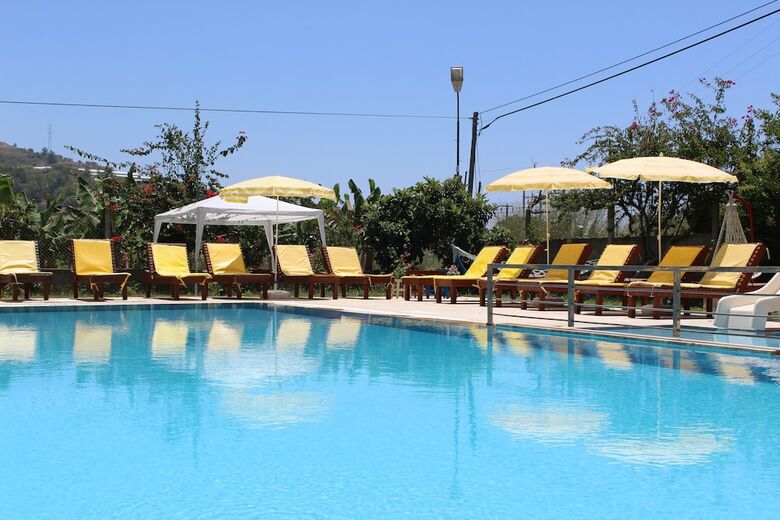 Hare Hotel