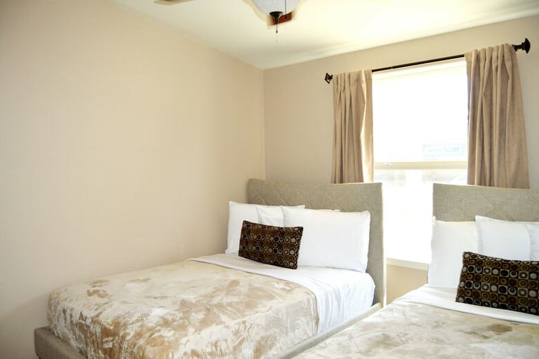 Aparthotel Gorgeous 3bd Havasu Home With Lake View