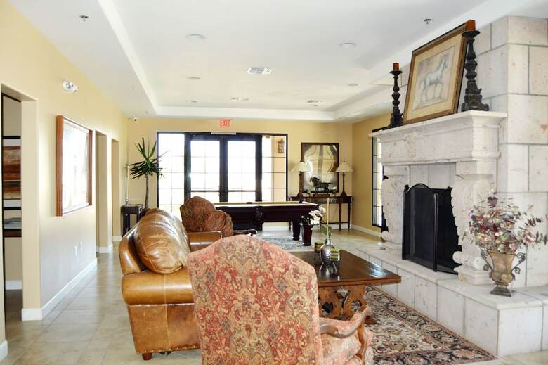 Aparthotel Gorgeous 3bd Havasu Home With Lake View