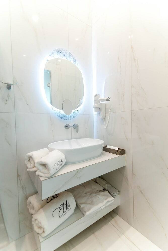 Elite Luxury Villas
