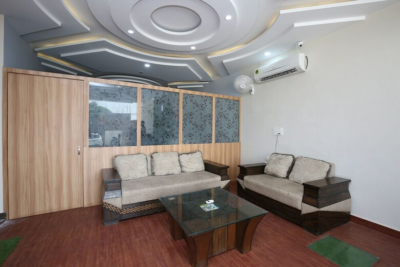 Hotel Oyo 42991 Mehra Dhaba