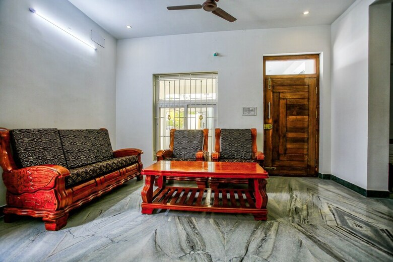 Hotel Oyo 35931 Leo's Home Stay