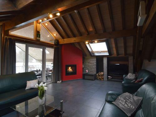 Lodge Holiday Home L Oree Du Lac Les Hautes