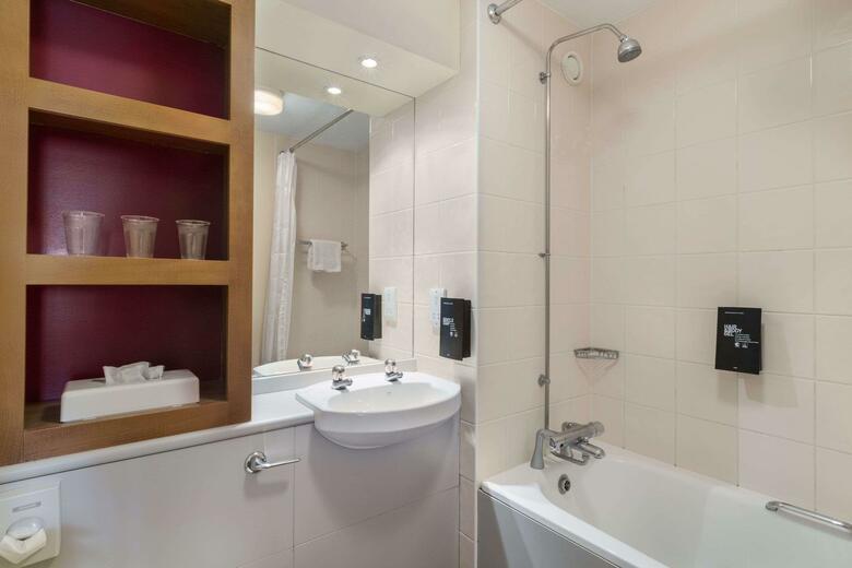 Hotel Days Inn By Wyndham Winchester M3