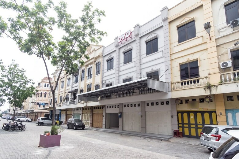 Hotel Oyo 938 Kingstone Guest House