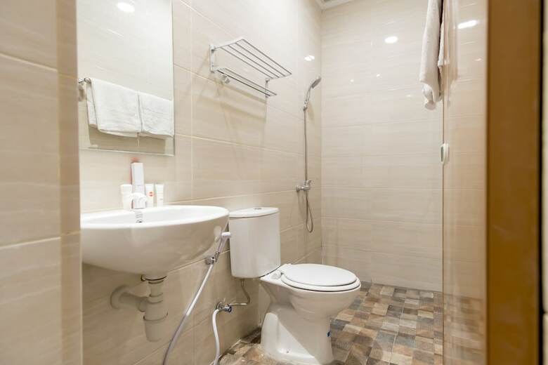 Hotel Oyo 938 Kingstone Guest House