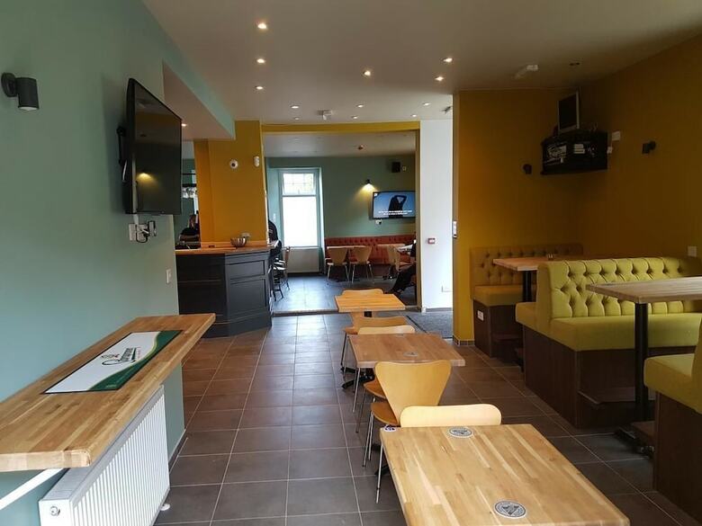 Windsor Hotel & Bar