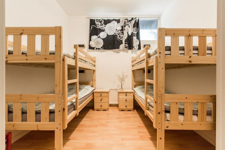 Hostal Kallh�llsbaden Vandrarhem