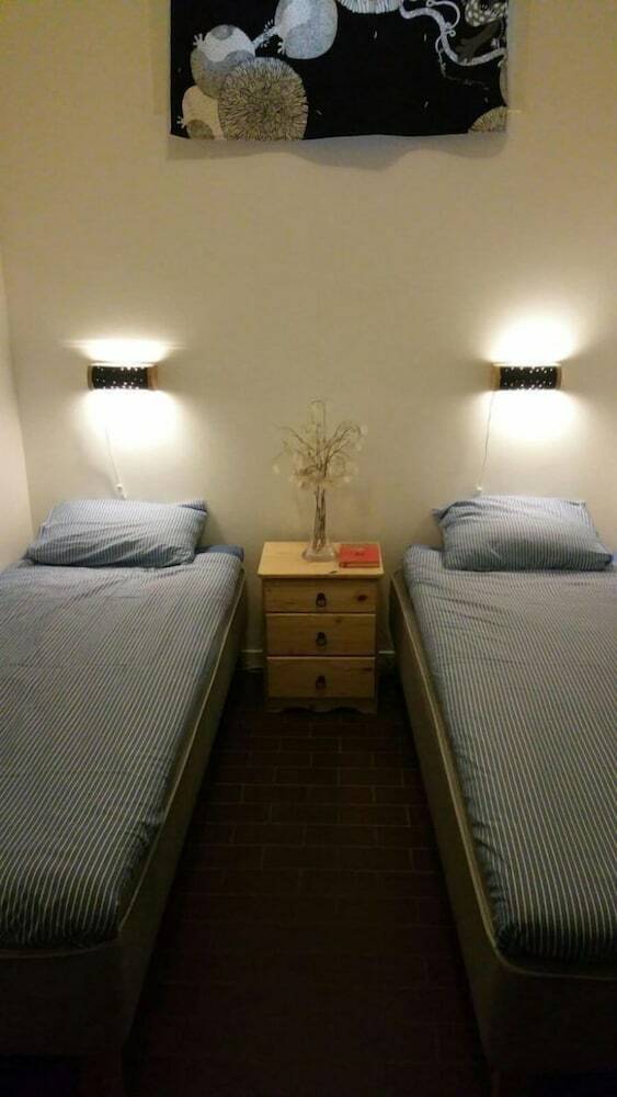 Hostal Kallh�llsbaden Vandrarhem
