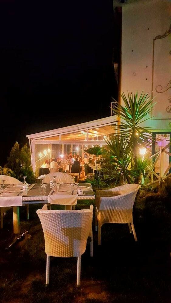 Hotel Bab-i Zer Konaklama Ve Restoran