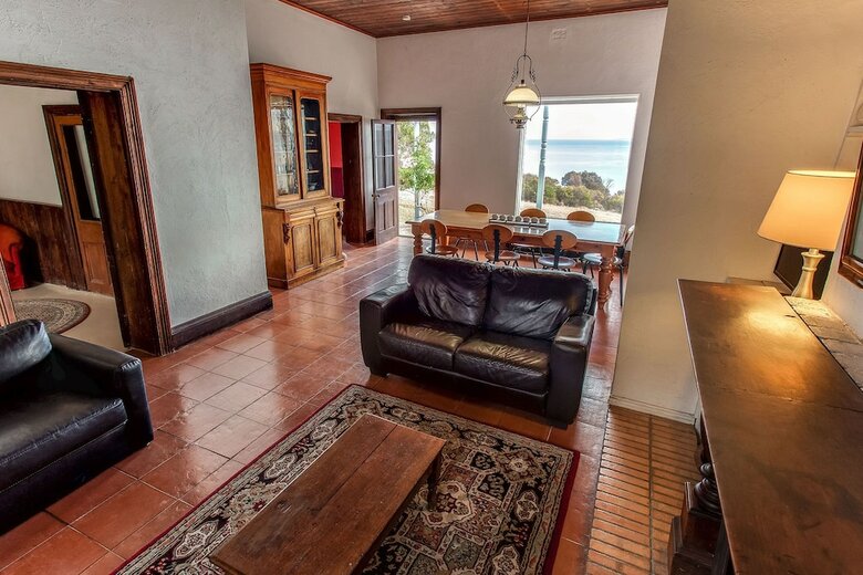 Antechamber Bay Retreats