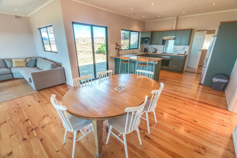 Antechamber Bay Retreats