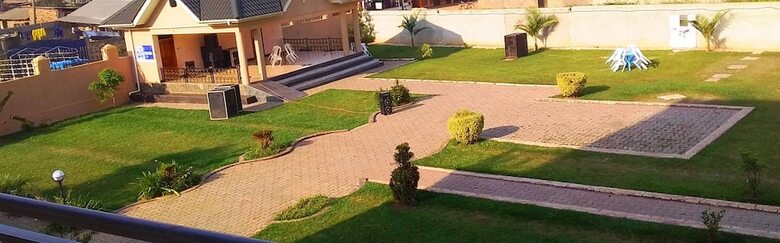 Senevin Gardens Hotel