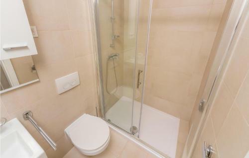 Two-bedroom Apartment In Povljana