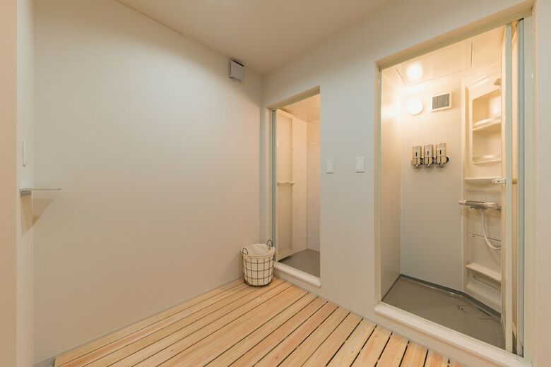 Cabana Frontier Inn Kashiwa Tanaka - Caters To Men