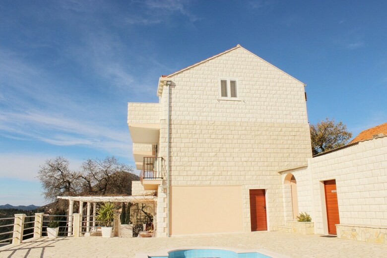 Apartments Bralovic