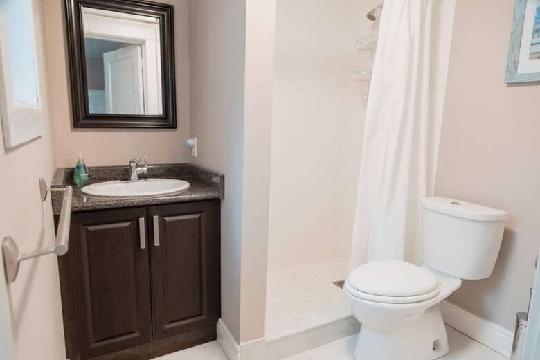 Apartamentos Beautiful 3 Bedroom Home Near Downtown