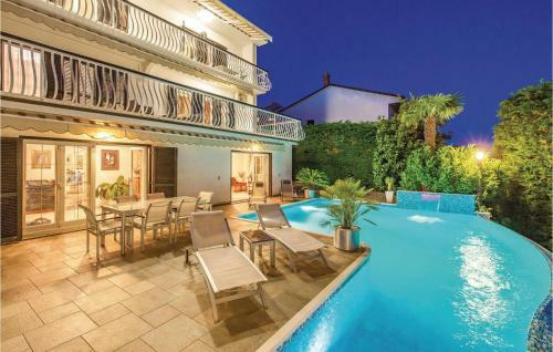 Four-bedroom Holiday Home In Rijeka
