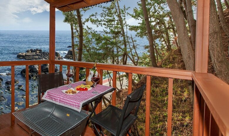 Sea Rainbow Pension