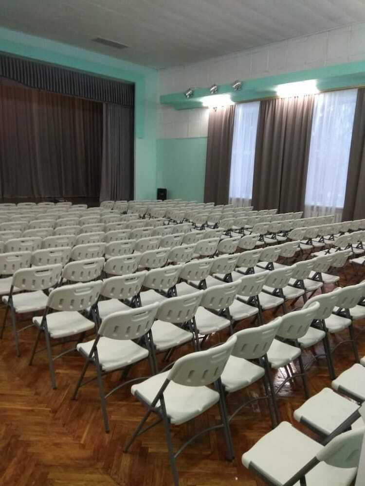 Hotel Recreational Center Green City