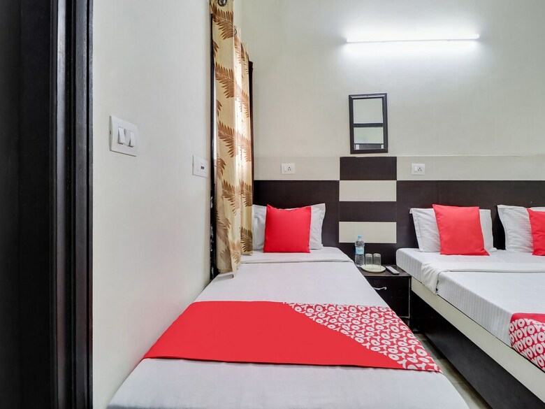 Hotel Oyo 45903 Royal Guest House