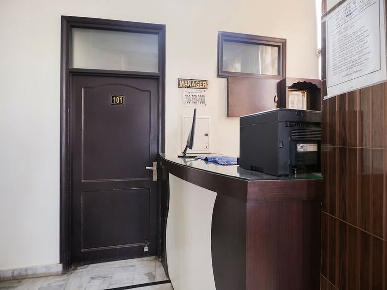 Hotel Oyo 45903 Royal Guest House