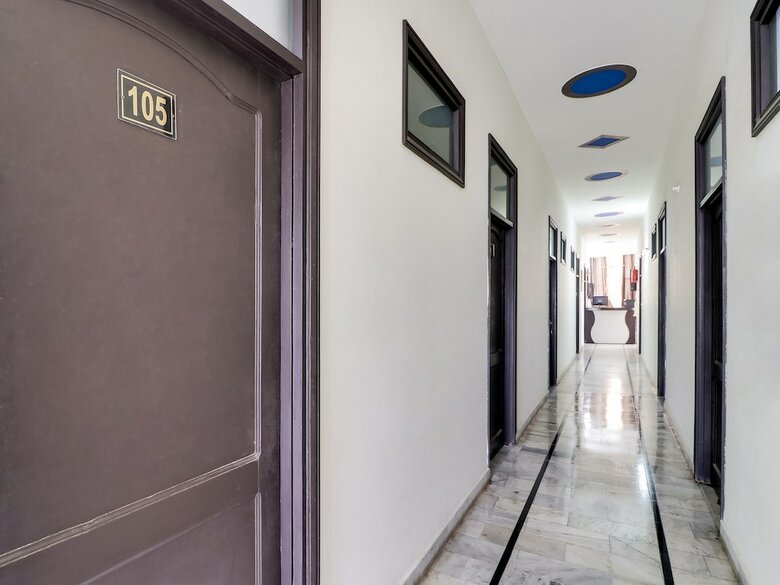 Hotel Oyo 45903 Royal Guest House
