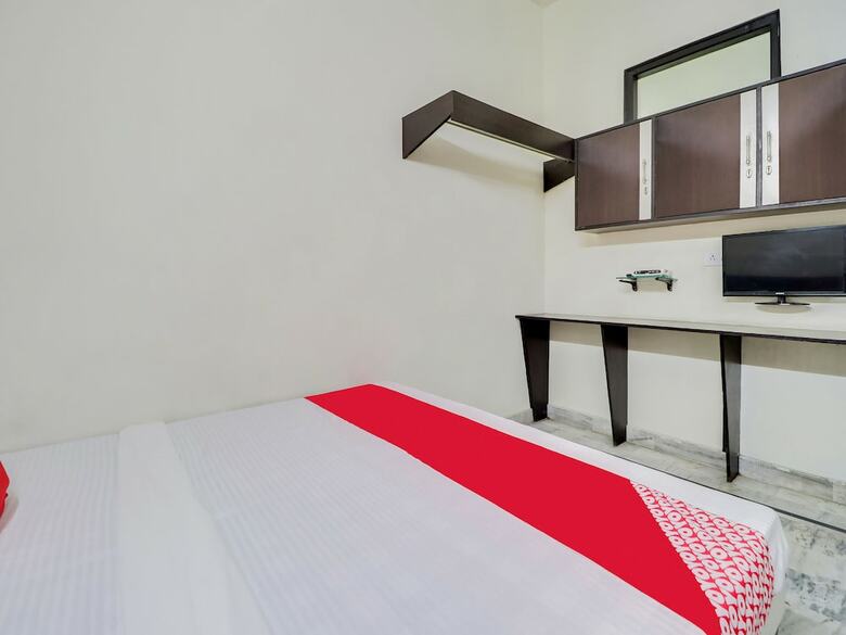 Hotel Oyo 45903 Royal Guest House