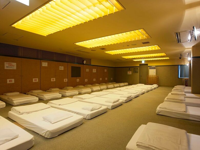 Capsule Hotel & Sauna Mizho - Caters To Men