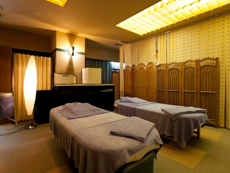 Capsule Hotel & Sauna Mizho - Caters To Men