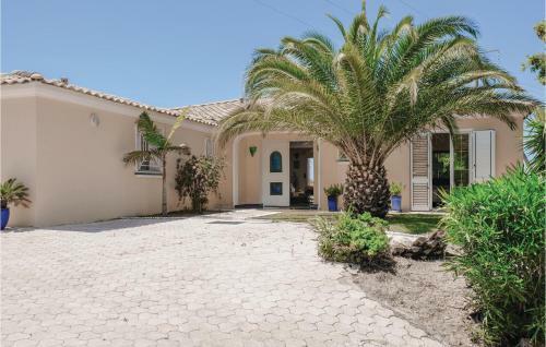 Three-bedroom Holiday Home In Porticcio