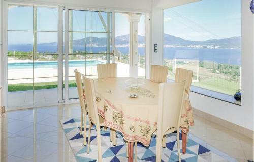 Three-bedroom Holiday Home In Porticcio