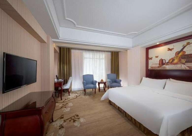 Vienna International Hotel (Shantou Simapu)