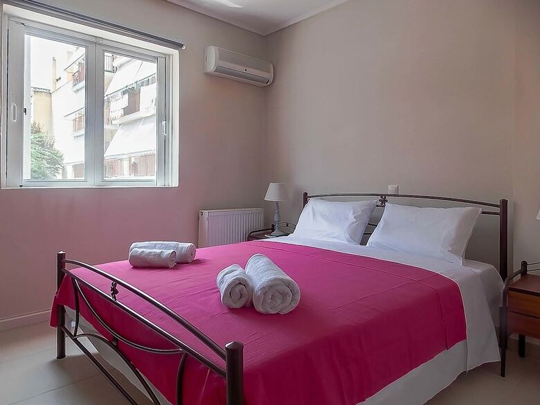 Nea Filadelfia Spacious Apartment With Garden