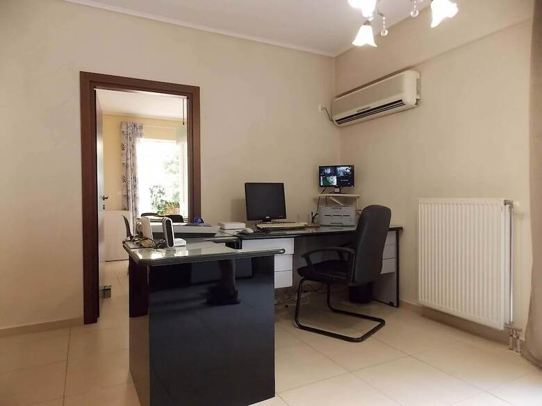 Nea Filadelfia Spacious Apartment With Garden