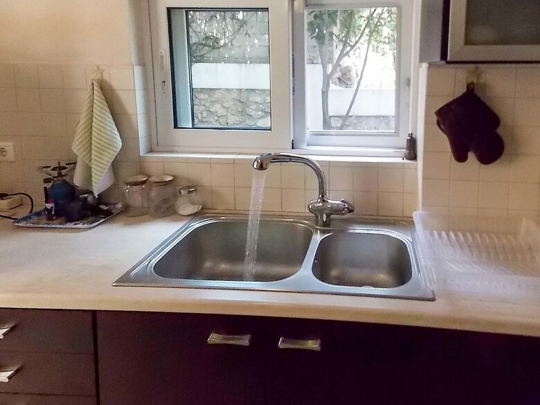 Nea Filadelfia Spacious Apartment With Garden