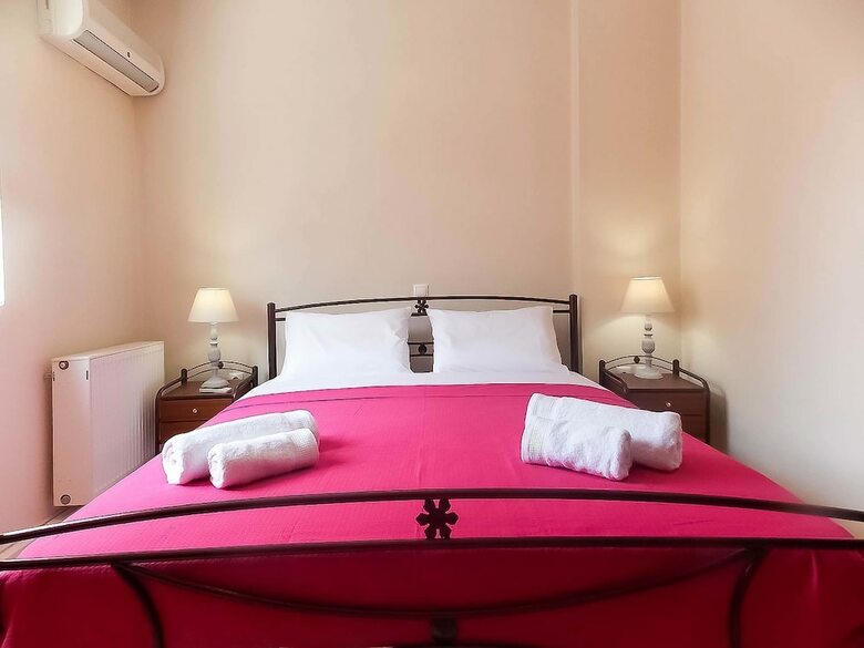 Nea Filadelfia Spacious Apartment With Garden