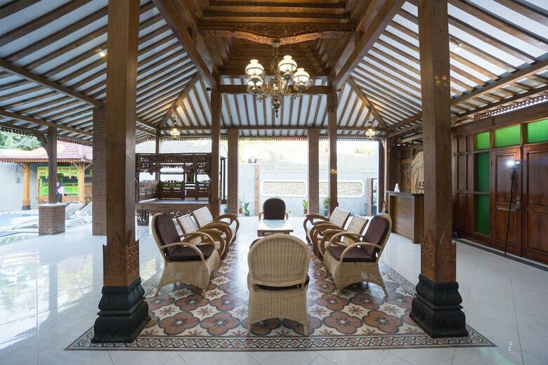 Hostal Oyo 1591 Ndalem Sidoarum Syariah