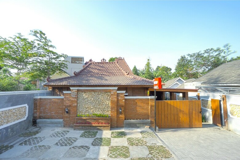 Hostal Oyo 1591 Ndalem Sidoarum Syariah