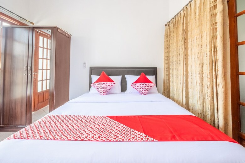 Hotel Oyo 1391 Puri Torina Residence