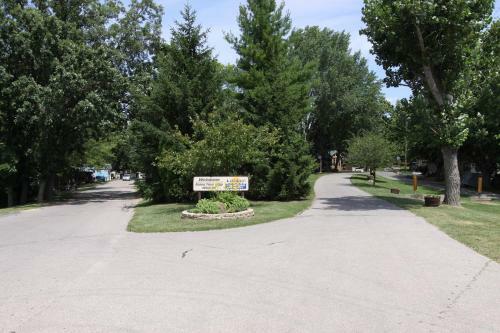 Lakeland Rv Campground Deluxe Loft Cabin 14