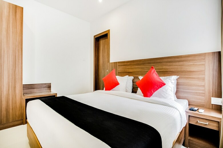 Capital O 60558 Hotel Midhuna International