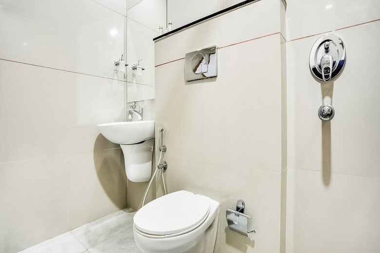 Capital O 60558 Hotel Midhuna International